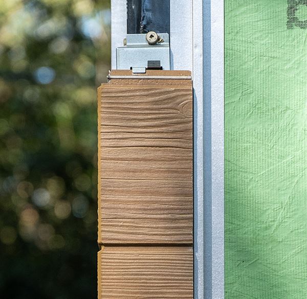 corner clip installed on wall