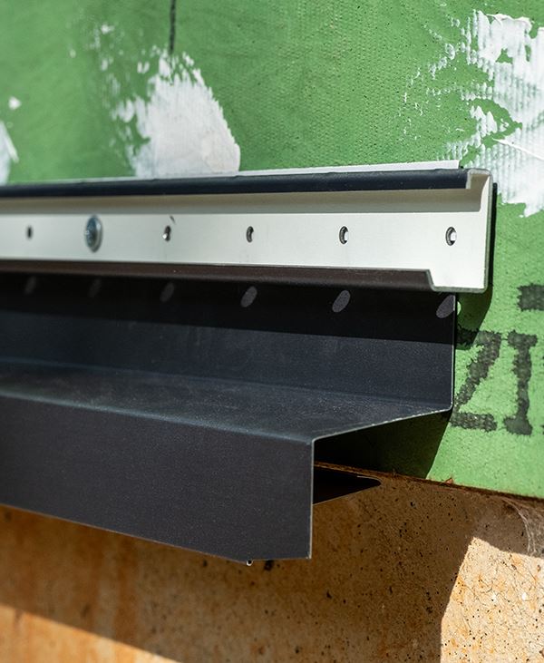 horizontal starter track and starter flashing