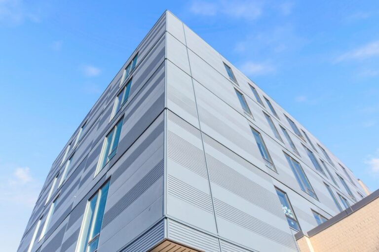 The Best Way to Achieve a Ribbed Metal Siding Look with 7 Examples
