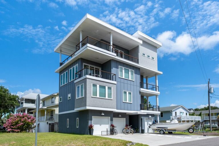 What Is the Best Siding Material for Beach Houses and Coastal Homes?