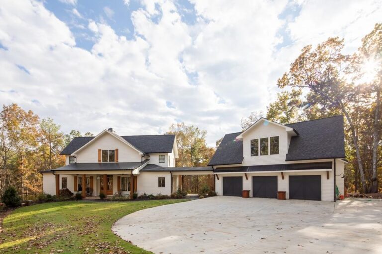 Engineered Wood Siding vs. Fiber Cement Siding: A Complete Comparison