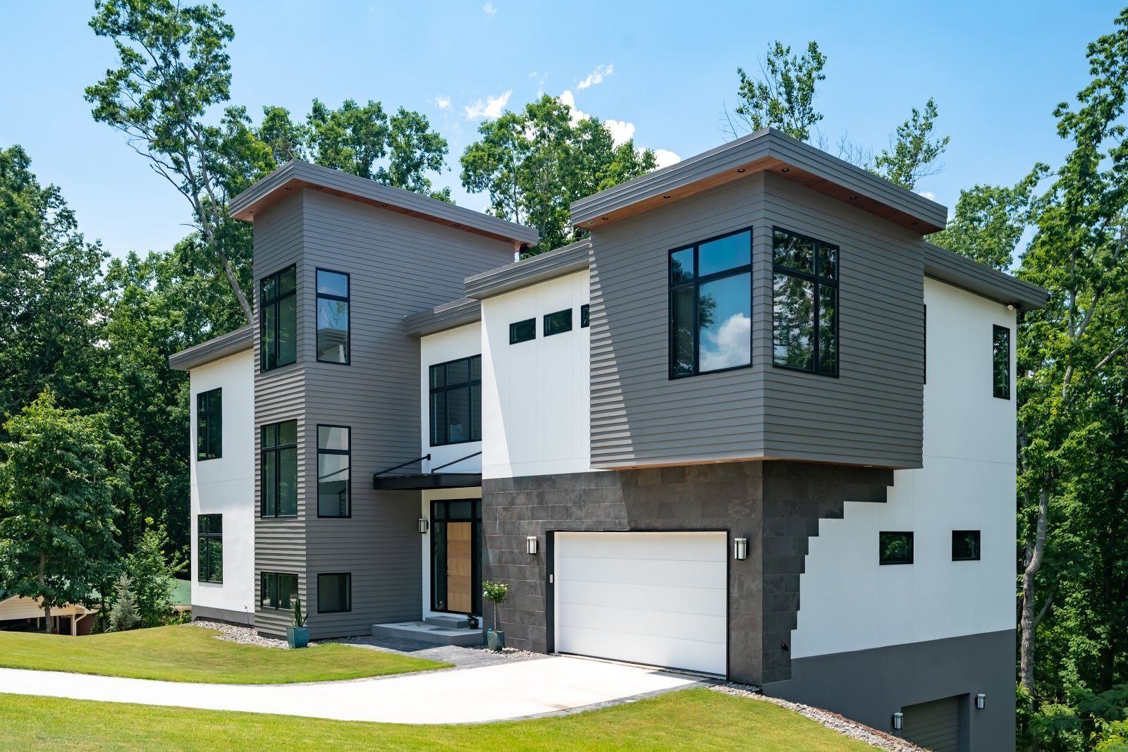 Nichiha-SavannahSmooth-Modern-Residential