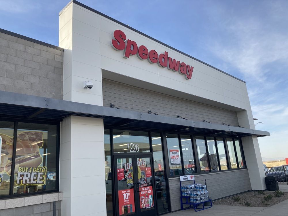 A close-up shot of Speedway convenience store with the logo in red and Nichiha’s fiber cement cladding.